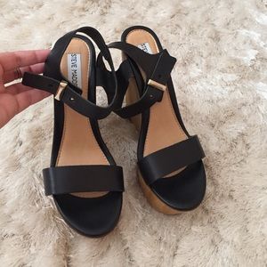 NWT Steve Madden wedge sandals in black